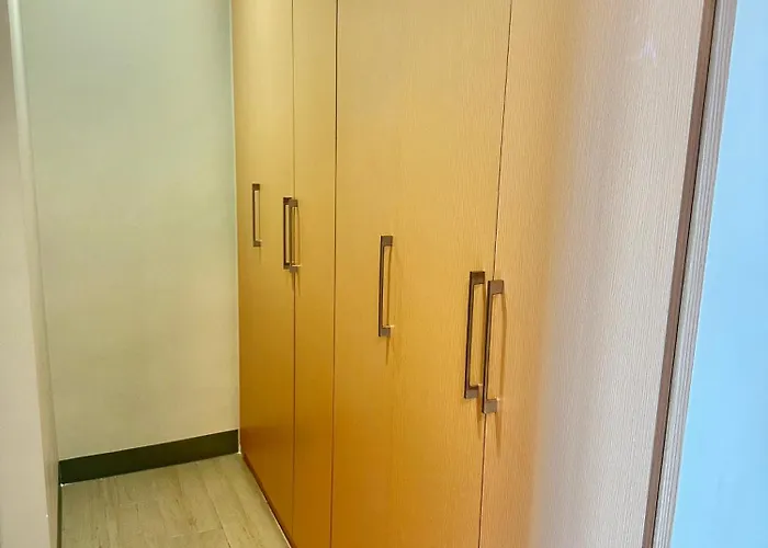 Apartment Rare Cut 177sqm 4br In Uptown Parksuites 2 Bgc *