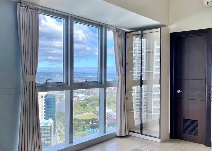 Rare Cut 177sqm 4br In Uptown Parksuites 2 Bgc Apartment